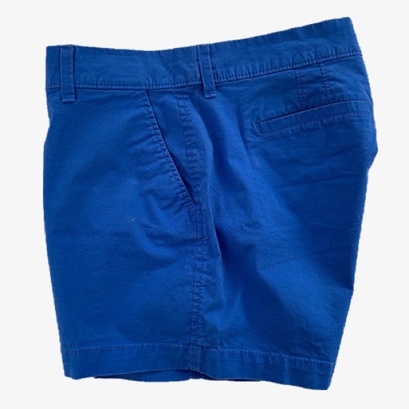 Bundle of 2 Pairs of Old Navy 5” Everyday Short - Picture 2 of 13